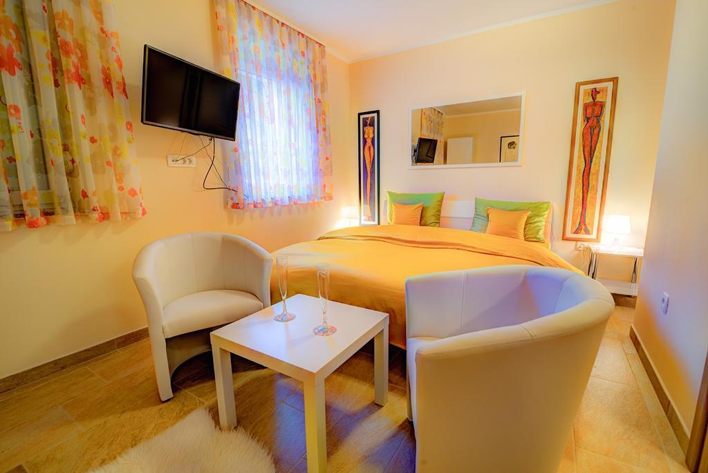 Dobra Hisa Zdravja Cicarija Hotel Golac Exterior foto