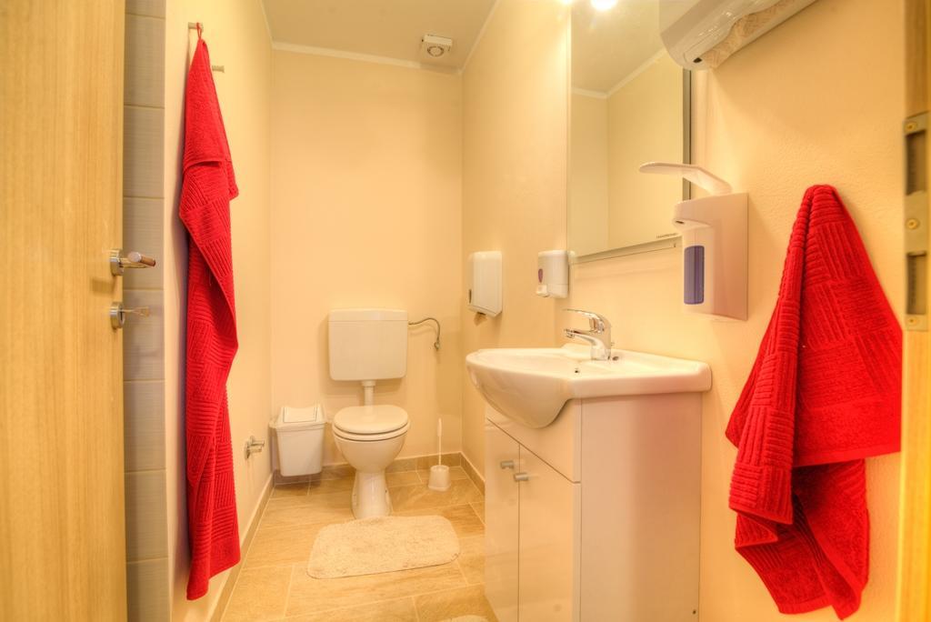 Dobra Hisa Zdravja Cicarija Hotel Golac Exterior foto